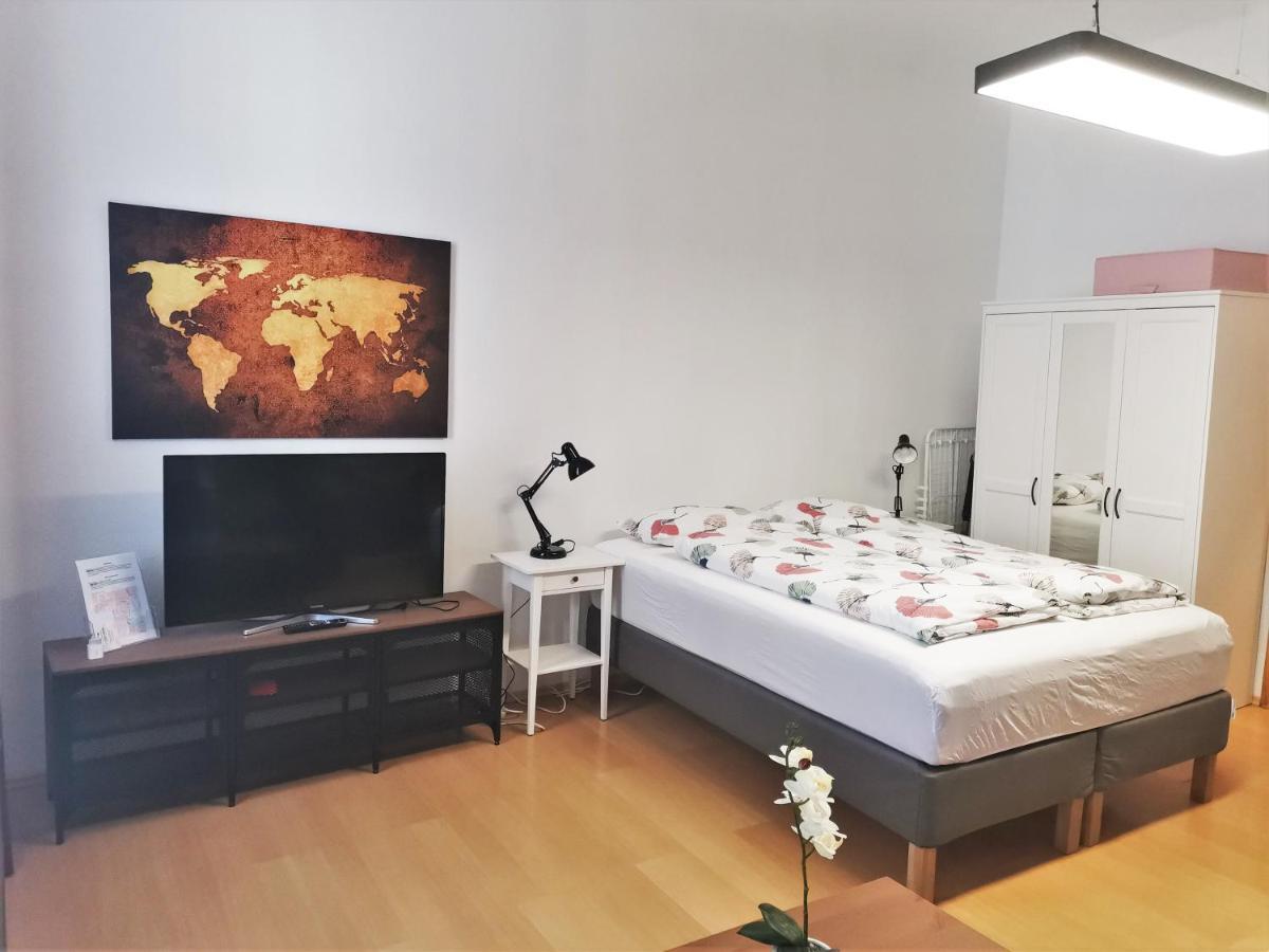 Studio & Apartments Near Reumannplatz เวียนนา ภายนอก รูปภาพ