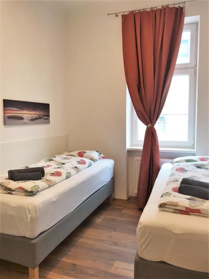 Studio & Apartments Near Reumannplatz เวียนนา ภายนอก รูปภาพ