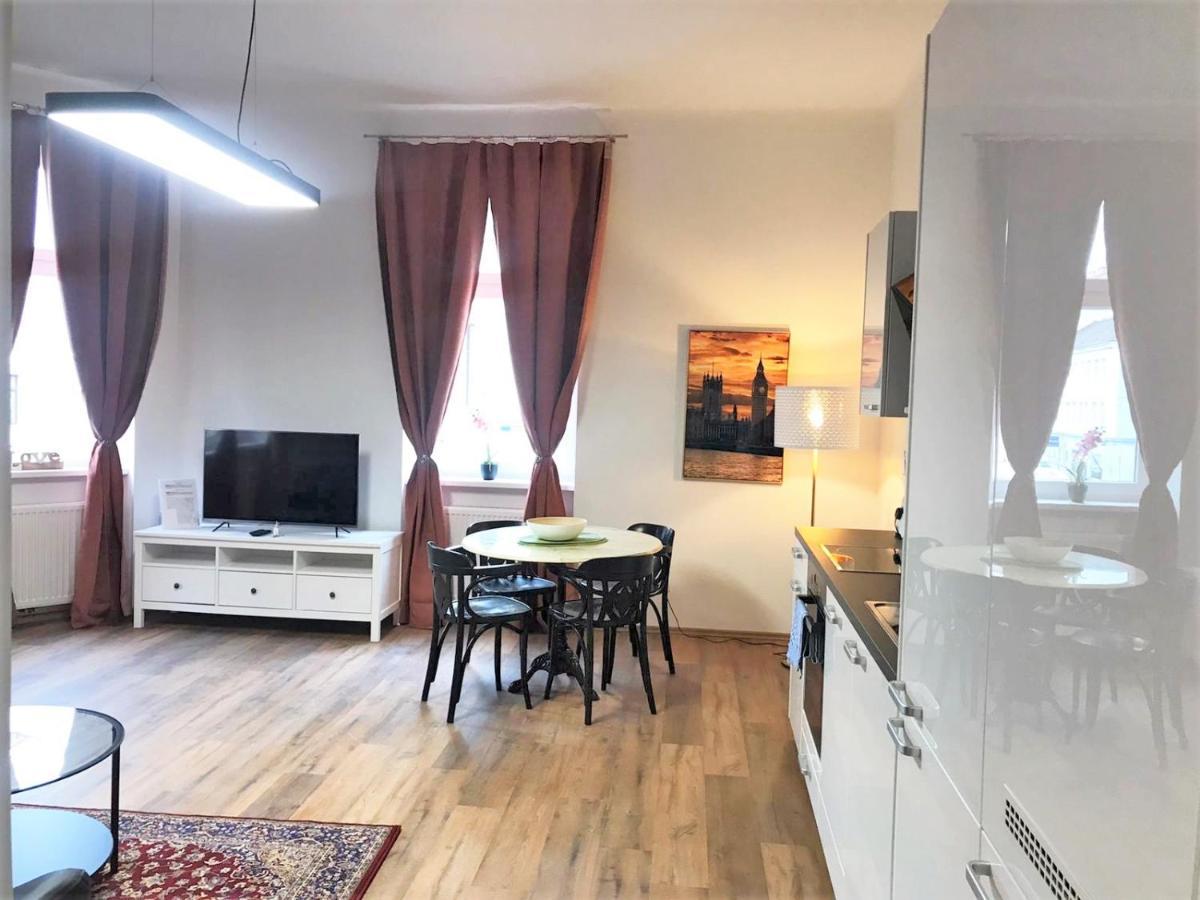 Studio & Apartments Near Reumannplatz เวียนนา ภายนอก รูปภาพ
