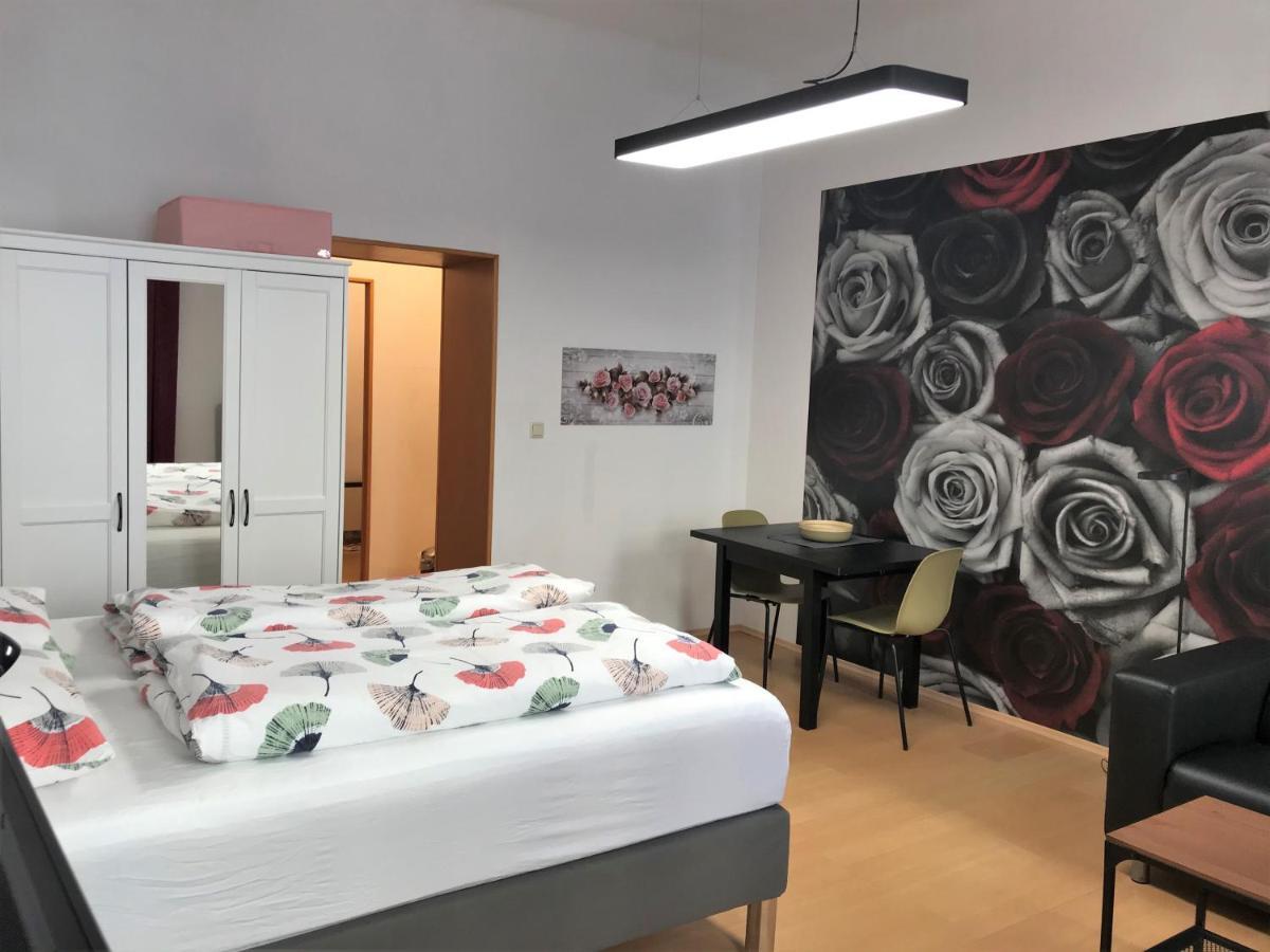 Studio & Apartments Near Reumannplatz เวียนนา ภายนอก รูปภาพ