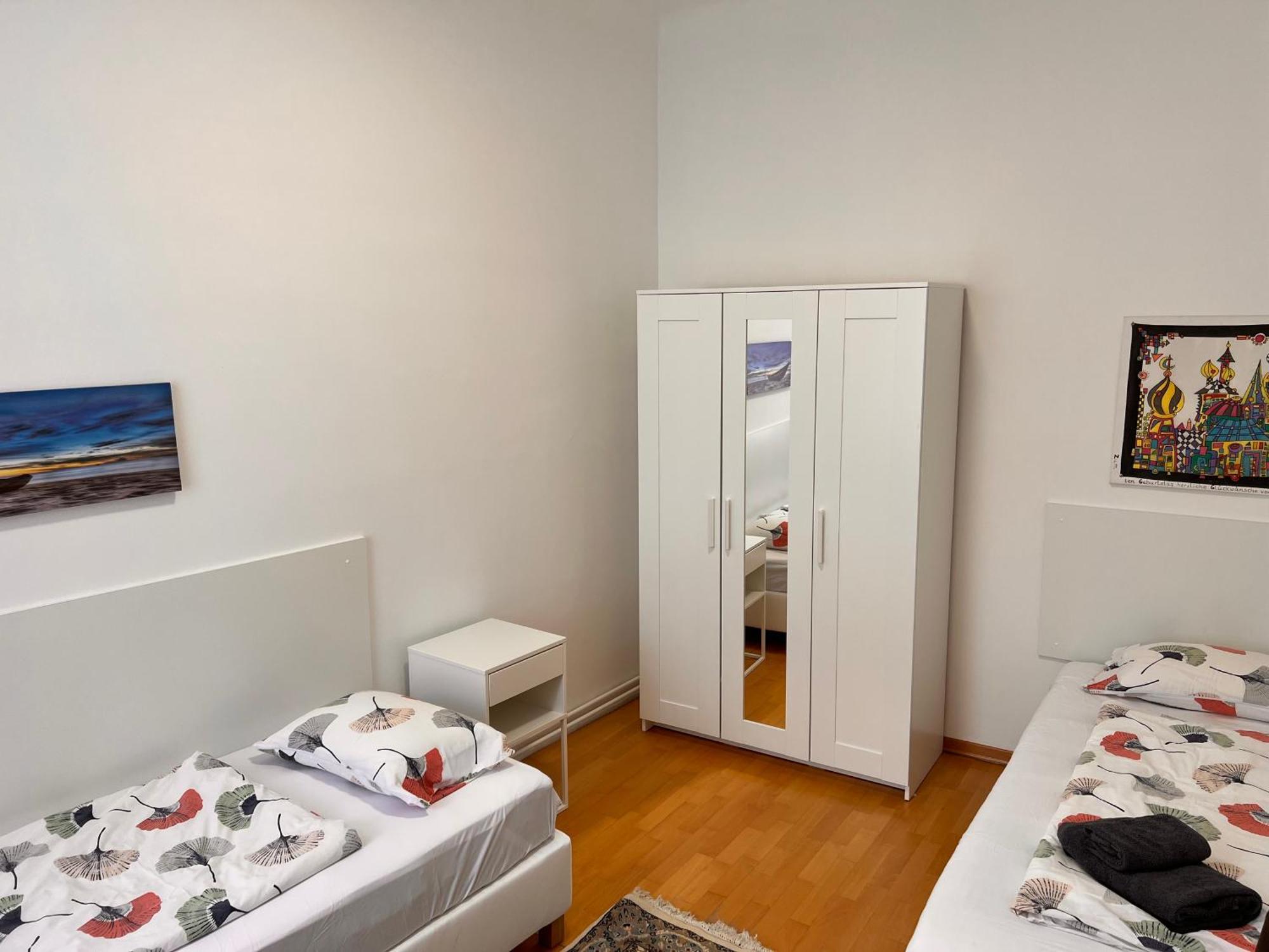 Studio & Apartments Near Reumannplatz เวียนนา ภายนอก รูปภาพ