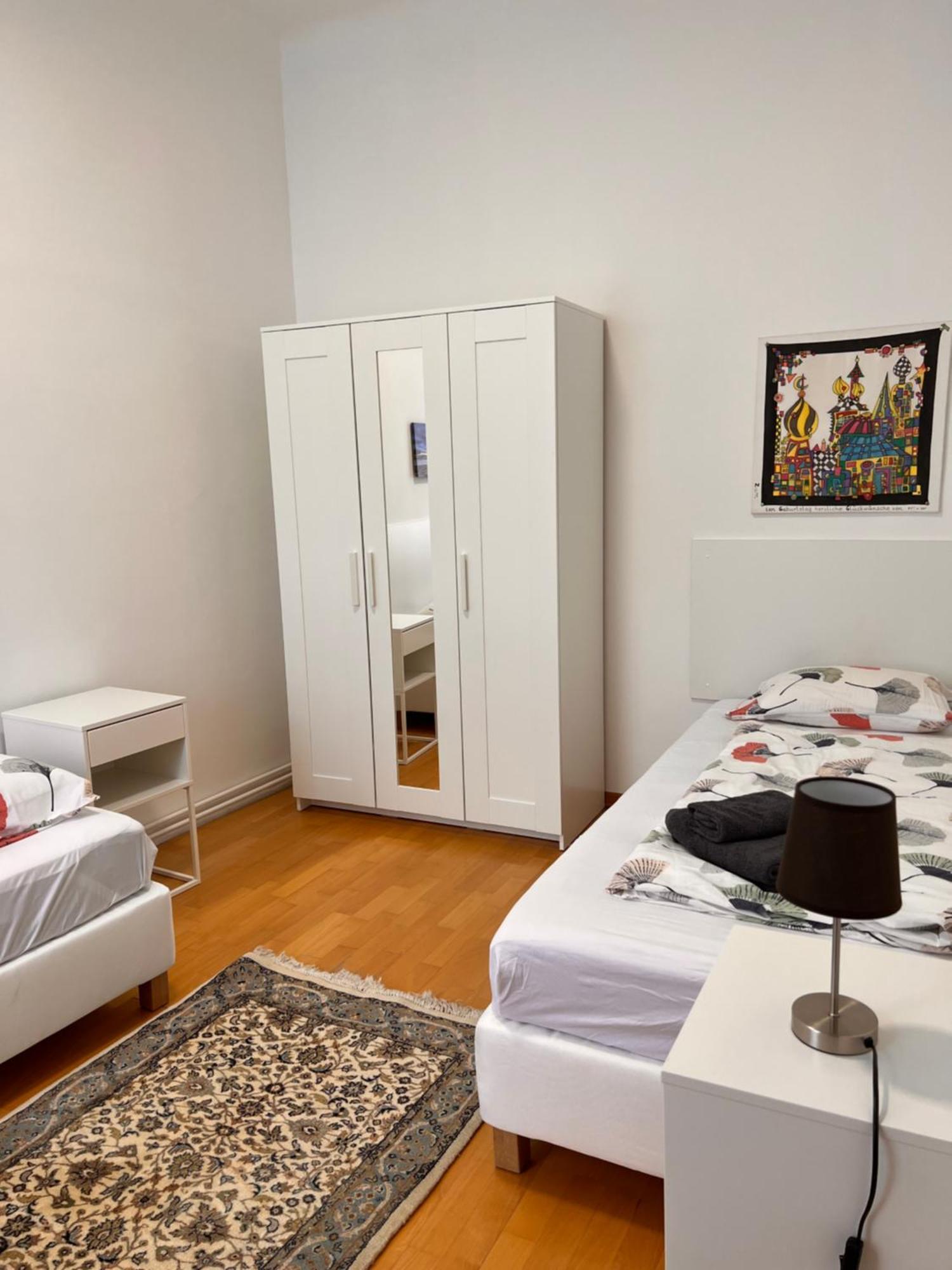 Studio & Apartments Near Reumannplatz เวียนนา ภายนอก รูปภาพ