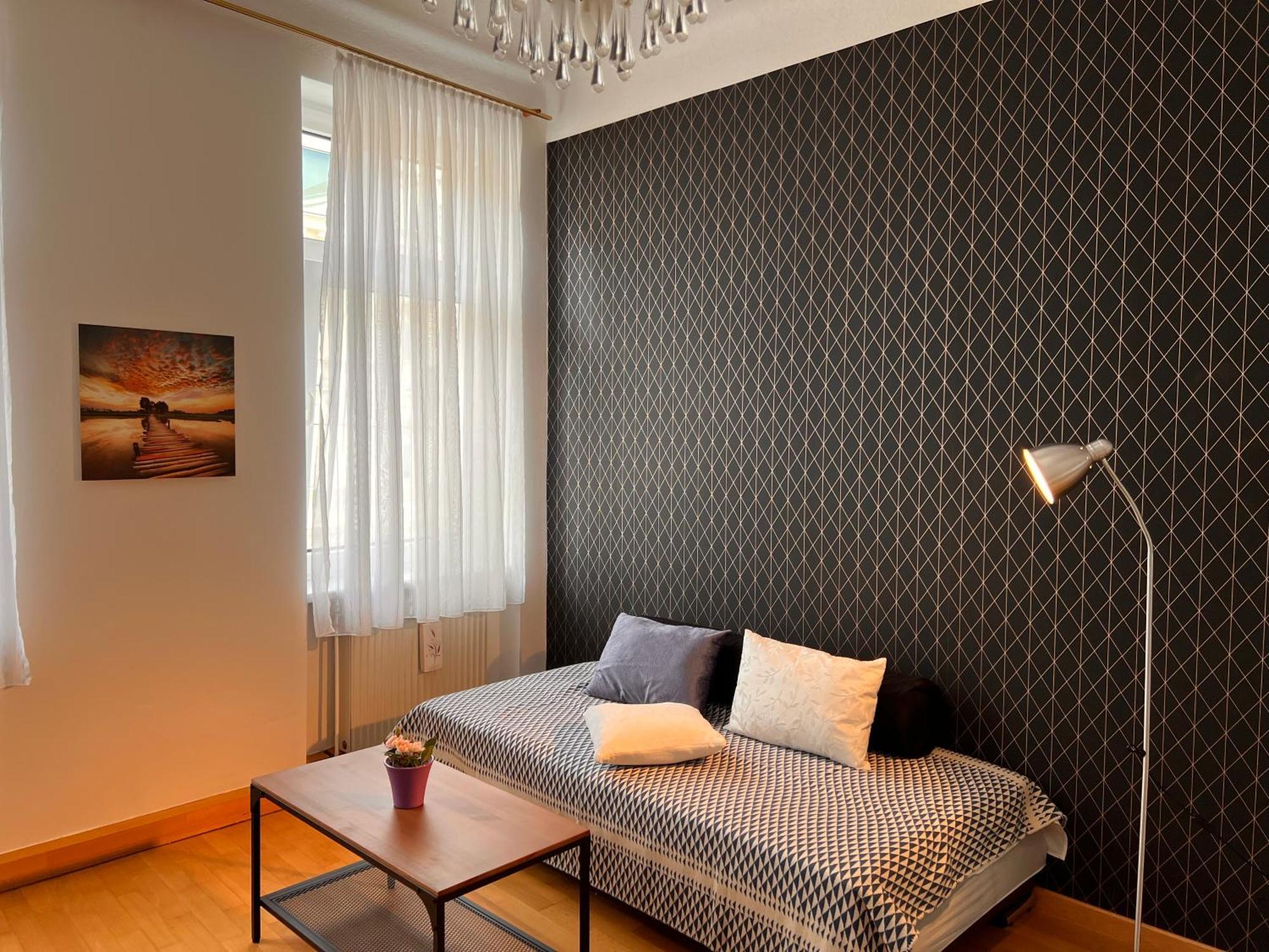 Studio & Apartments Near Reumannplatz เวียนนา ภายนอก รูปภาพ