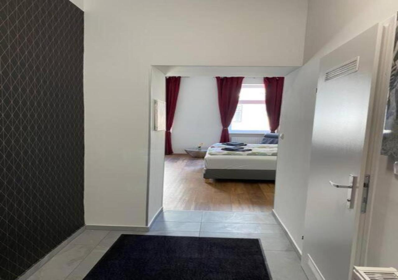 Studio & Apartments Near Reumannplatz เวียนนา ภายนอก รูปภาพ