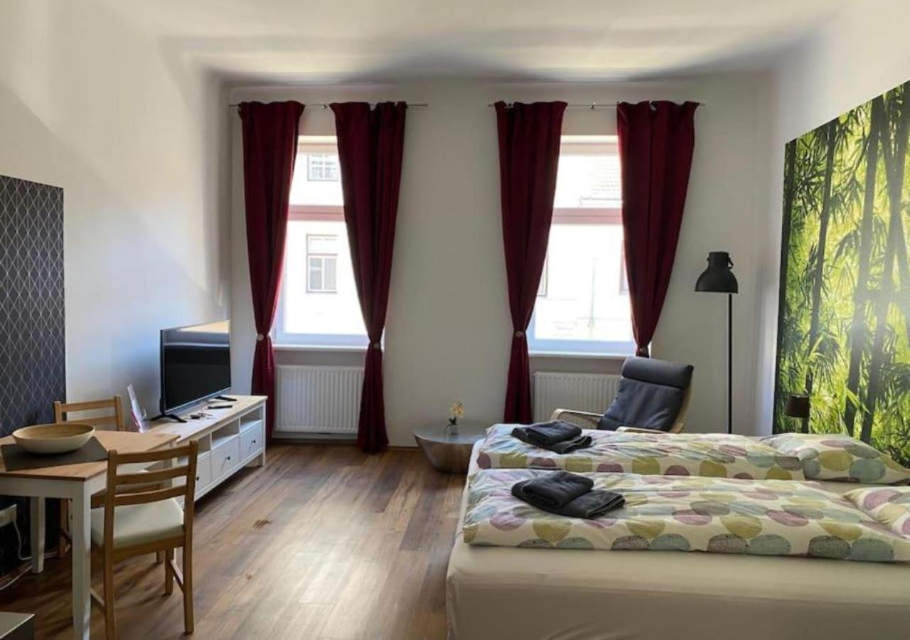 Studio & Apartments Near Reumannplatz เวียนนา ภายนอก รูปภาพ